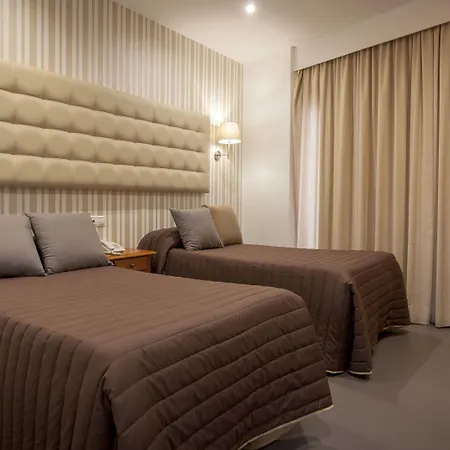 Rambla Emerita, Centro Ciudad Hotel 2*